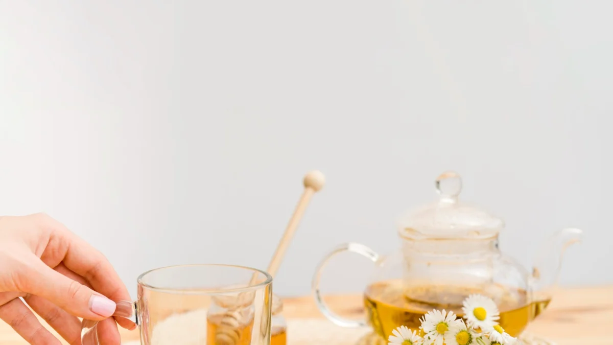 Sering Dijadikan Sebagai Teh, Ketahui Apa Saja Manfaat Bunga Chamomile (ilustrasi: Freepik)