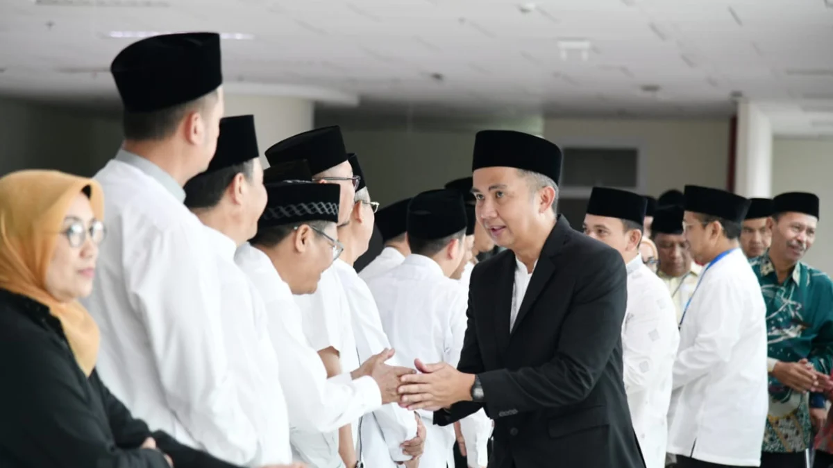 Kukuhkan BP4 Jabar, Bey Machmudin:  Keluarga Harmonis Berkontribusi Besar terhadap Kesejahteraan Masyarakat (Foto: Yogi Prayoga Dokpim Jabar)