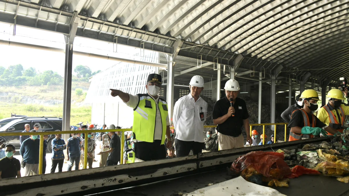 Tinjau TPPAS Lulut Nambo, Sekda Herman Suryatman Sebut Operasionalisasi Diperkirakan Akhir Juni 2024