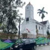 Gereja Sidang Kristus Sukabumi: dari Gudang Senjata hingga Peristiwa Bom Natal