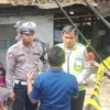 Polisi saat mendatangi TKP kecelakaan. Foto : Sandika Fadilah /Jabarekspres.com