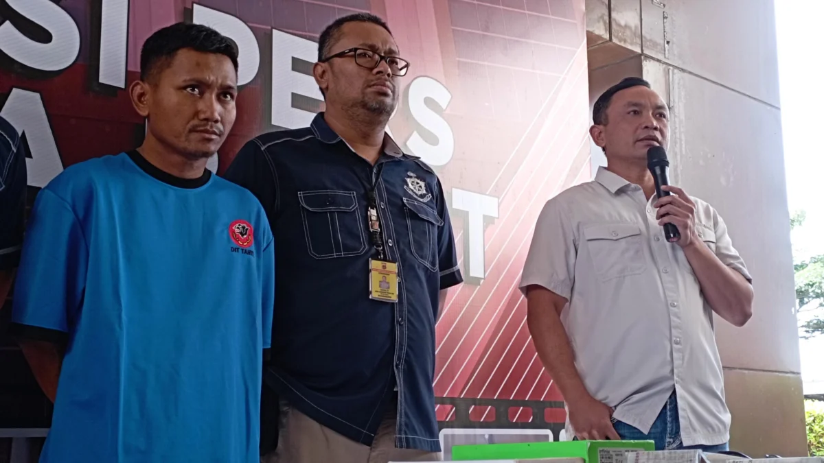 Dok. Dirkrimum Polda Jabar, Kombes Pol Surawan (kanan). Foto. Sandi Nugraha