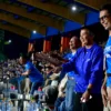 Pj Gubernur Jabar Bey Machmudin menyaksikan Final Liga 1 Champion Series pertemuan ke-1  Persib vs Madura United di Stadion Si Jalak Harupat, Kabupaten Bandung, Minggu (26/5/2024).(Foto: Yogi Prayoga/Biro Adpim Jabar)