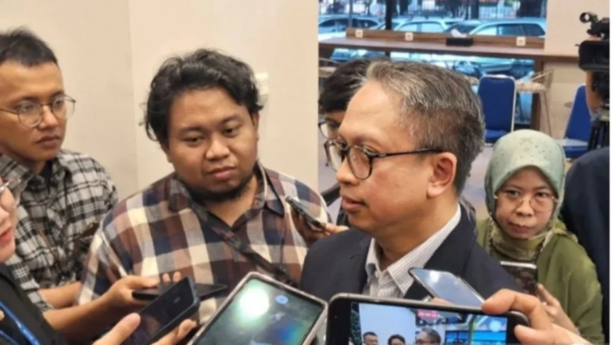 RI Siapkan Pengembangan Teknologi Nuklir SMR untuk Sumber Energi Baru Deputi Bidang Koordinasi Kerja Sama Ekonomi Internasional Kemenko Perekonomian Edi Prio Pambudi usai media briefing ''Peran Kepemimpinan Indonesia Dalam Kerja Sama Ekonomi Internasional'' di Jakarta, Kamis (30/5). foto/ANTARA