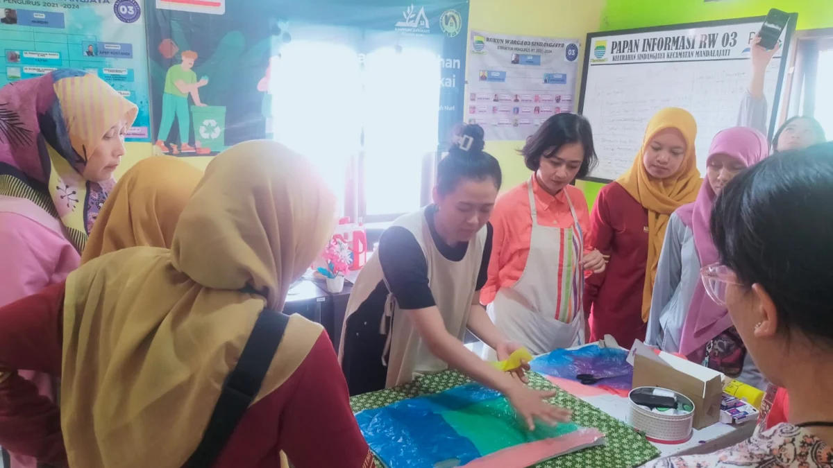 Kolaborasi Alfamart dan Bank Sampah Nuri Ajak Masyarakat Peduli Lingkungan