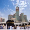 Haji, salah satu ibadah terpenting dalam agama Islam, akan segera dimulai. Jemaah haji Indonesia dari kloter pertama akan diberangkatkan pada Minggu, 12 Mei besok.