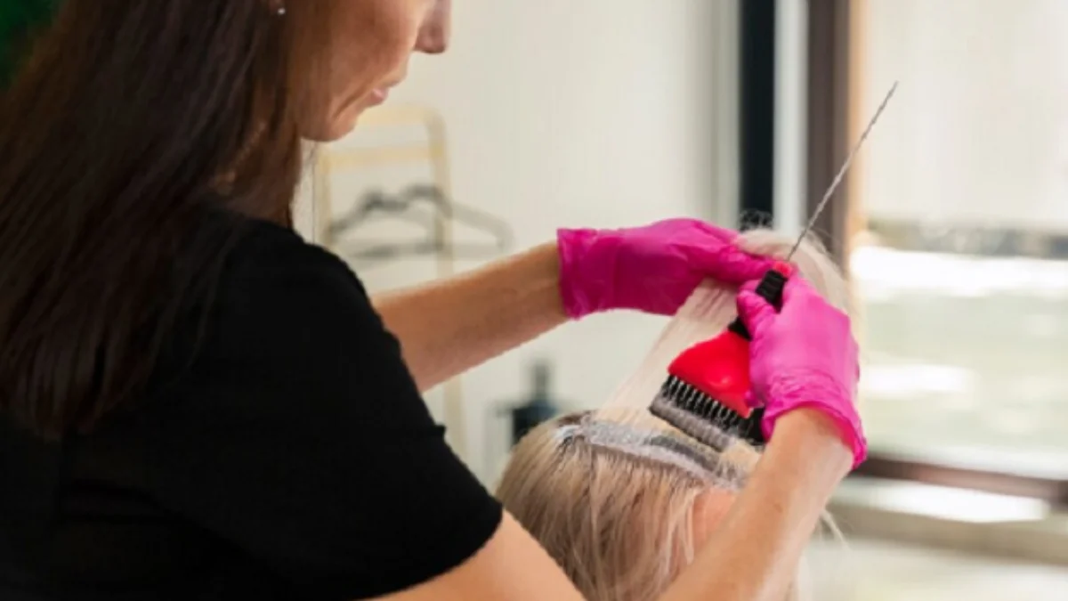 Penting Banget! Begini Cara Mewarnai Rambut dengan Aman dan Mendapatkan Hasil Maksimal 