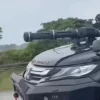 Pemilik Pajero yang Viral Pasang Gatling Gun di Kap Mobil Ngaku Cuma Buat Cari Sensasi Pemilik Pajero yang Viral Pasang Gatling Gun di Kap Mobil Ngaku Cuma Buat Cari Sensasi