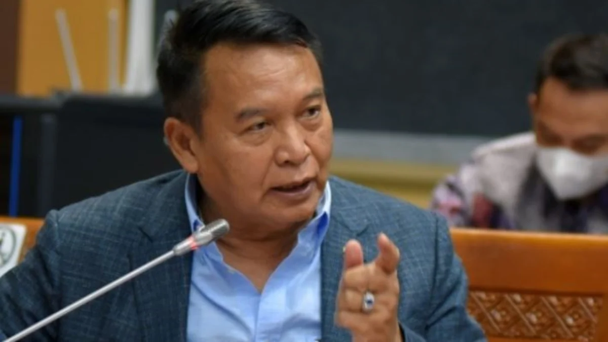 Anggota Komisi I DPR RI Mayjen TNI (p) TB Hasanuddin menegaskan, pulau di Indonesia tak boleh dimanfaatkan dan dikelola asing.