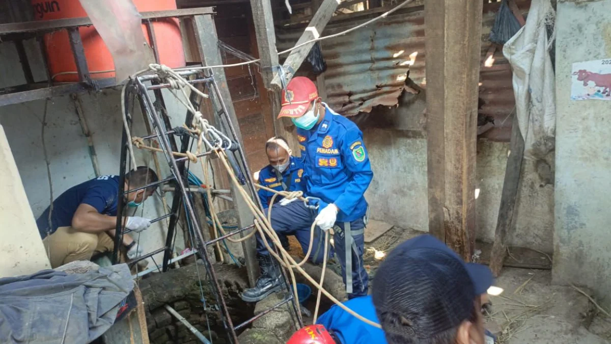 Sumur milik salah satu warga tempat ditemukannya korban diduga terjatuh di Rancaekek, Kabupaten Bandung, Sabtu (11/5). Foto Istimewa