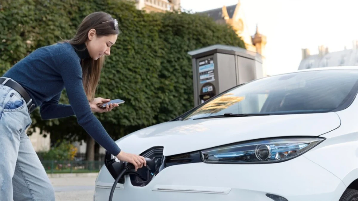 Perbedaan Mobil Listrik Vs Mobil Hybrid, Mana Juaranya? Perbedaan Mobil Listrik Vs Mobil Hybrid, Mana Juaranya?