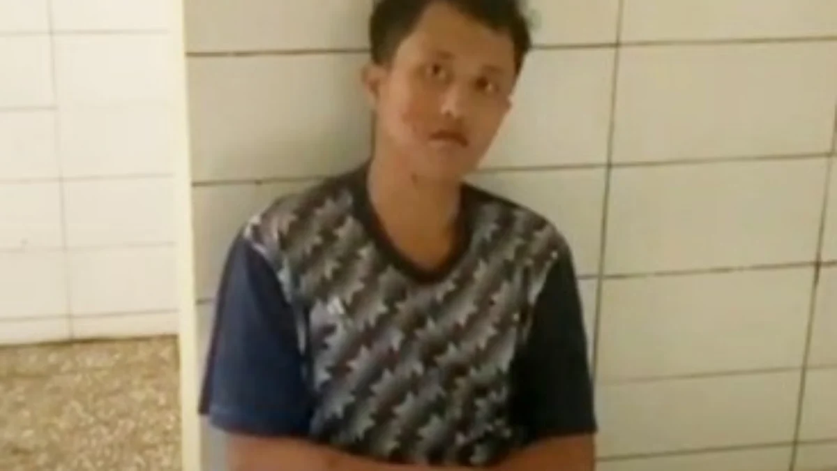 Ini Wajah Pelaku Pembunuh Ibu Kandung di Sukabumi Wajah pelaku R atau Herang yang diduga sebagai pembunuh ibu kandung di Sukabumi.