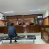 Suasana sidang Ivan Rusvansyah mantan anggota DPRD saat menjalani sidang tindak penipuan. Riki Achmad/Jabar Ekspres