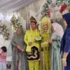 Viral Pengantin Wanita Kesurupan Bikin Kegaduhan di Kalsel, MUA Panik Sampai Warga Heboh
