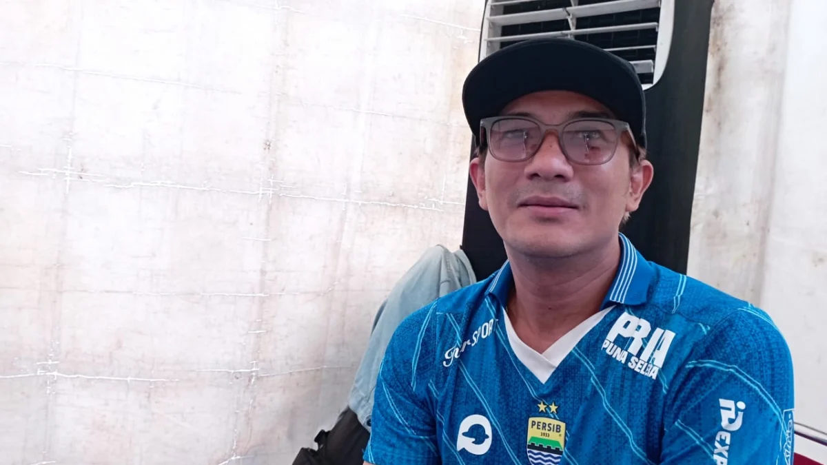 Lewat Sepucuk Surat, Lagu "Kami Biru" Menjelma menjadi Anthem Persib Lewat Sepucuk Surat, Lagu "Kami Biru" Menjelma menjadi Anthem Persib