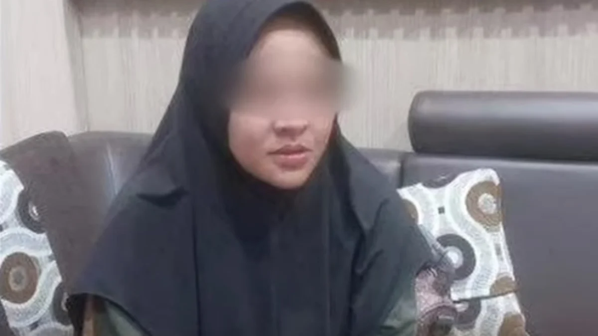 Briptu FN Saat menjalani peneriksaan kasus polwan bakar suami.