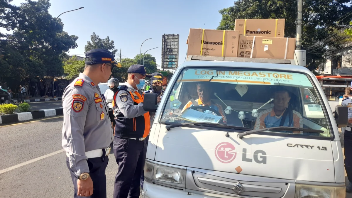 Langgar Administrasi, 28 Angkutan Umum Kena Razia di Operasi Gabungan