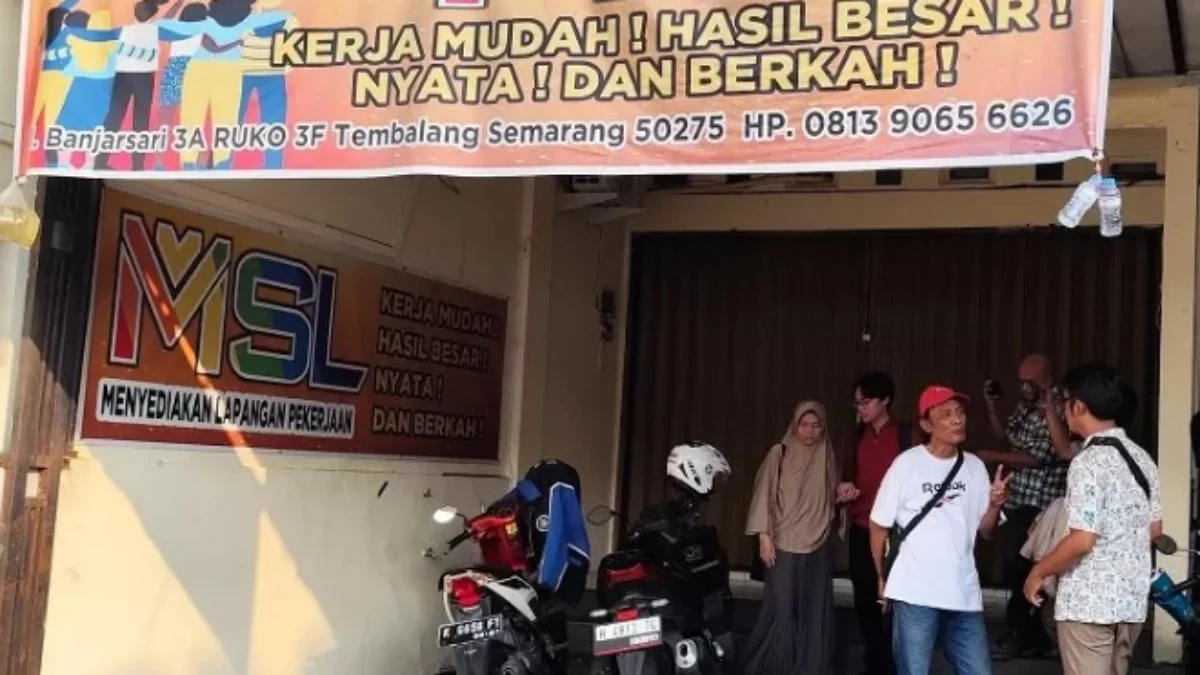 Rugi Hampir Rp2 Miliar, Member MSL Ramai-Ramai Geruduk Kantor Cabang Kantor cabang MSL di Semarang yang digruduk para member sudah tutup. (dok.radarmagelang.id)