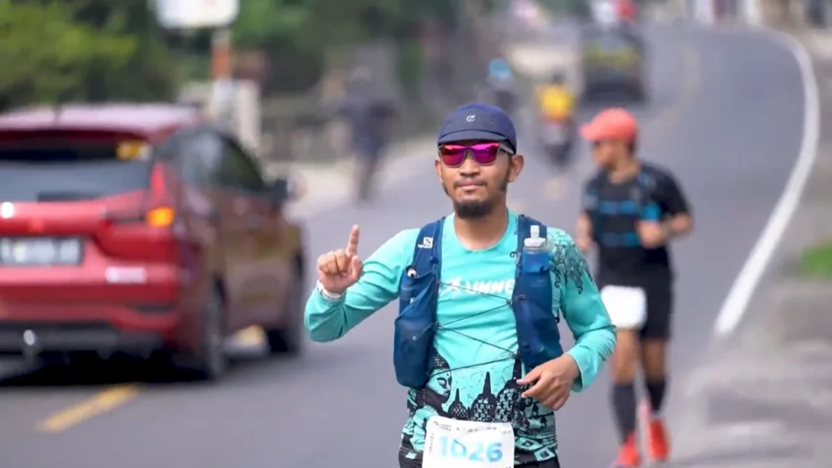 Salah satu peserta Jabar Ultra Trail Run 2024 Dalam Rangkaian CIREMAI FEST 2024.