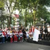 Sekda Jabar Herman Suryatman membuka jalan santai Harsiarda Tahun 2024 di halaman Gedung Sate, Kota Bandung, Minggu (9/6/2024). (Foto: Rizal Fs/Biro Adpim Jabar)
