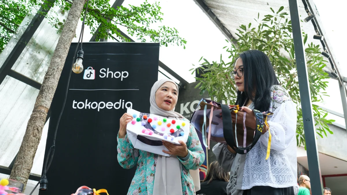 Transaksi produk fashion di Jabar melalui Tokopedia dan ShopTokopedia alami kenaikan hingga 2 kali lipat pada semester 1 2024.