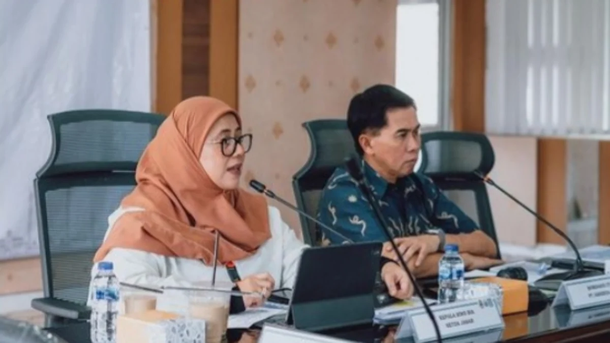 Komisi III dan Biro BIA Respon Positif Capaian Jamkrida Jabar, Harap Ditingkatkan FOKUS : Kepala Biro BUMD, Investasi dan Administrasi Pembangunan (BIA) Jabar Lusi Lesminingwati saat RUPS PT Jamkrida Jabar, awal Mei lalu. (Ist)