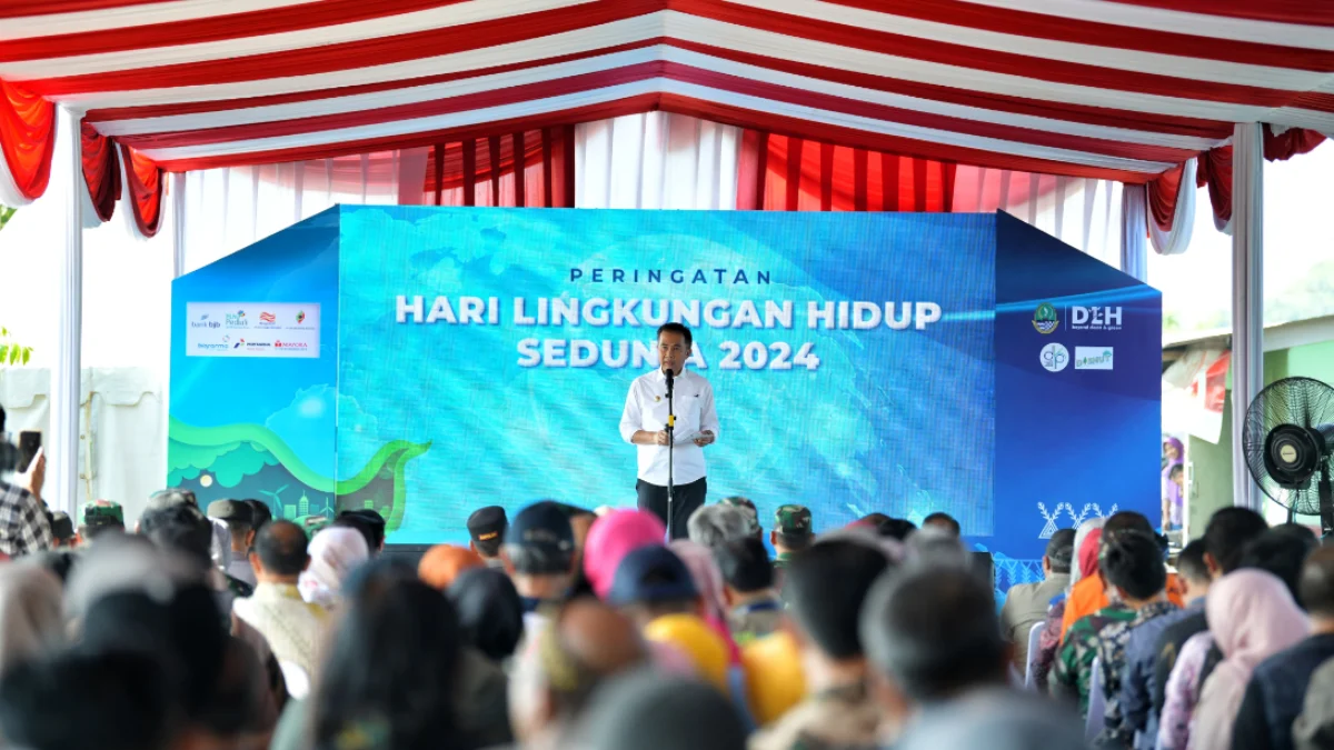 Penjabat Gubernur Jawa Barat Bey Machmudin menghadiri Puncak Peringatan Hari Lingkungan Hidup Tingkat Provinsi Jabar di Taman Ikon Sektor 8 Citarum, Kabupaten Bandung, Kamis (20/6/2024).(Foto: Biro Adpim Jabar)