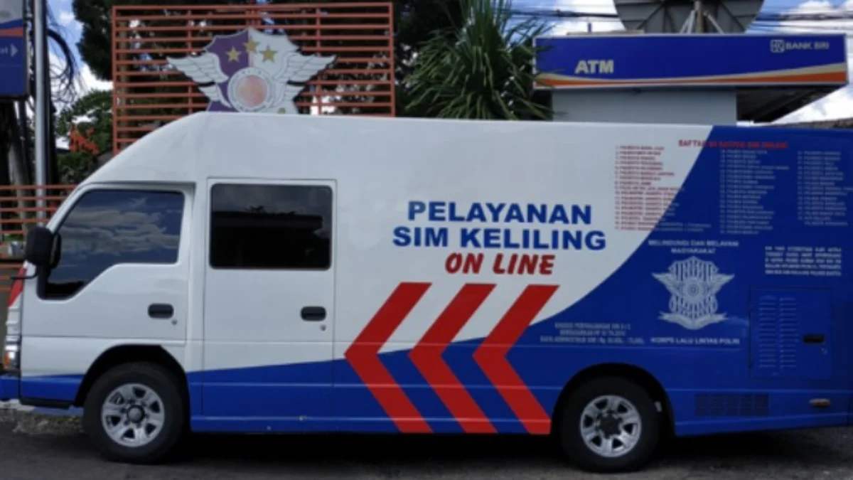 Ilustrasi Mobil Sim Keliling Online/ SIM Keliling di Kabupaten Bandung Juli 2024/ Dok. Humas Polri