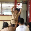 Milenial PNM gelar kegiatan berbagi asa bersama siswa SLB Rawinala di Jakata Timur pada Rabu (29/5) dalam rangka rayakan HUT ke-25.