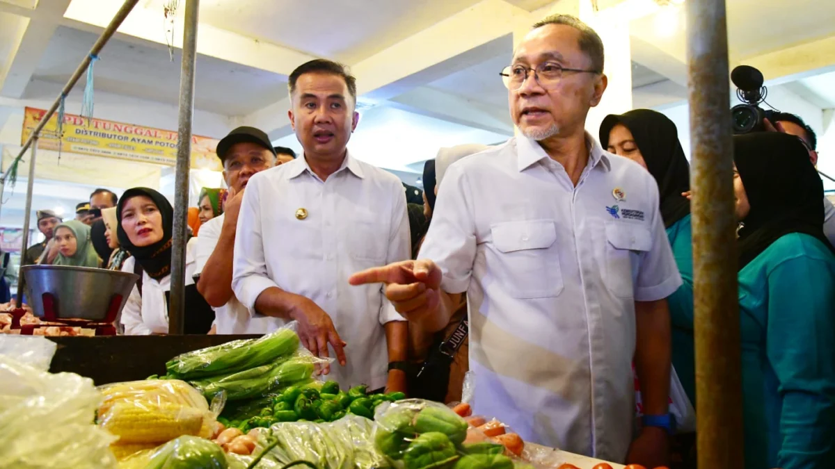 Penjabat Gubernur - Menteri Perdagangan Cek Harga di Pasar Tagog Padalarang