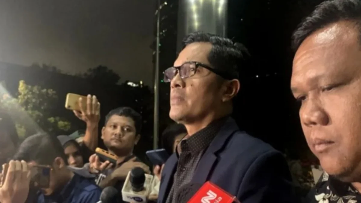 Tim hukum Syahrul Yasin Limpo (SYL), Febri Diansyah memberi keterangan pers di Gedung KPK, Jakarta, Kamis malam (12/10/2023). foto/ANTARA