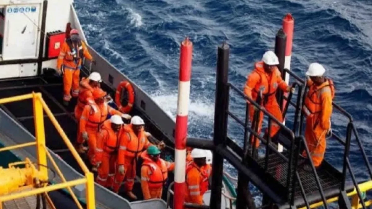 Ilustrasi: Sejumlah pekerja di kapal industri. foto/ANTARA