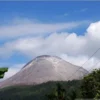 Tingkat aktivitas Gunung Lewotobi Laki-laki di Flores Timur, NTT berada pada Level II atau waspada, Minggu (2/6). foto/ANTARA