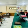 Majelis Hakim Pengadilan Negeri Meulaboh, Kabupaten Aceh Barat melakukan sidang perkara dugaan penyelundupan 72 orang etnis Rohingya, Selasa (4/6). Foto/ANTARA