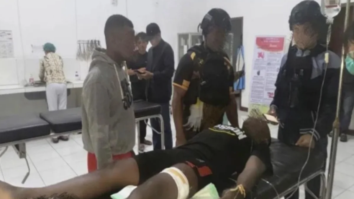 Anggota Kodim 1715/Yahukimo mengalami luka tembak di paha sebelah kiri sedang menjalani perawata di Rumah Sakit Dekai. foto/ANTARA