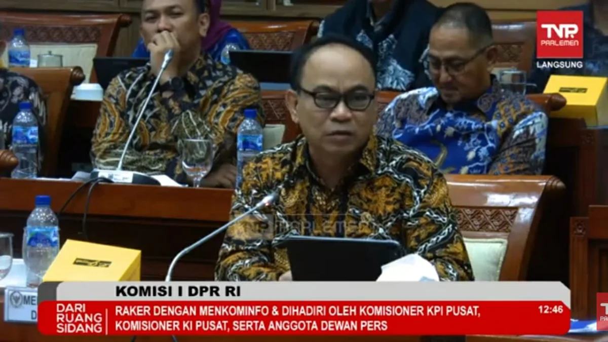 Menkominfo Budi Arie saat menanggapi kasus Briptu FN yang membakar suaminya, dalam Raker Komisi I DPR RI, Senin, (10/6/2024). (Tangkapan Layar / Youtube TVR Parlemen)
