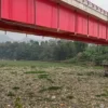 Sampah tutupi perairan Sungai Citarum, tepatnya di bawah Jembatan Callender Hamilton (DH), Desa Selacau, Kecamatan Batujajar, KBB. Rabu (12/6). Dok Jabar Ekspres/wit