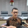 Juru Bicara KPK Budi Prasetyo berikan keterangan kepada wartawan di Gedung Merah Putih KPK, Jakarta Selatan, Selasa (11/6). Foto/ANTARA