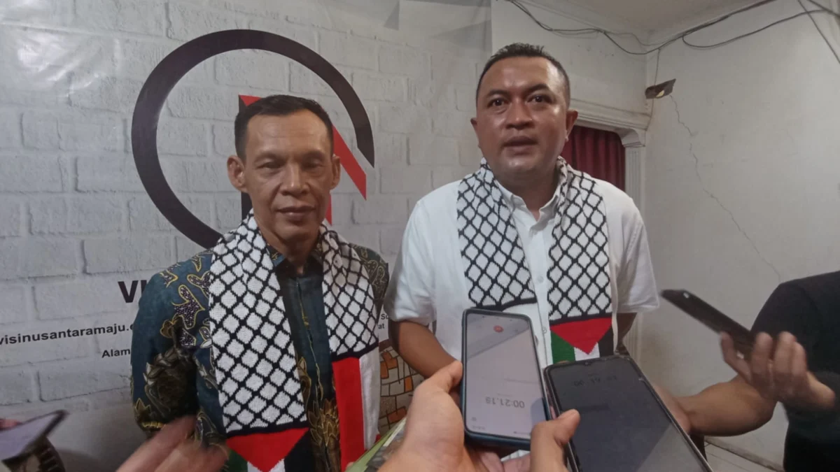 Rudy Susmanto saat memberikan keterangan kepada media. Foto : Sandika Fadilah /Jabarekspres.com