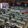 Rapat Paripurna di DPRD Jabar, Senin (24/6).(son)