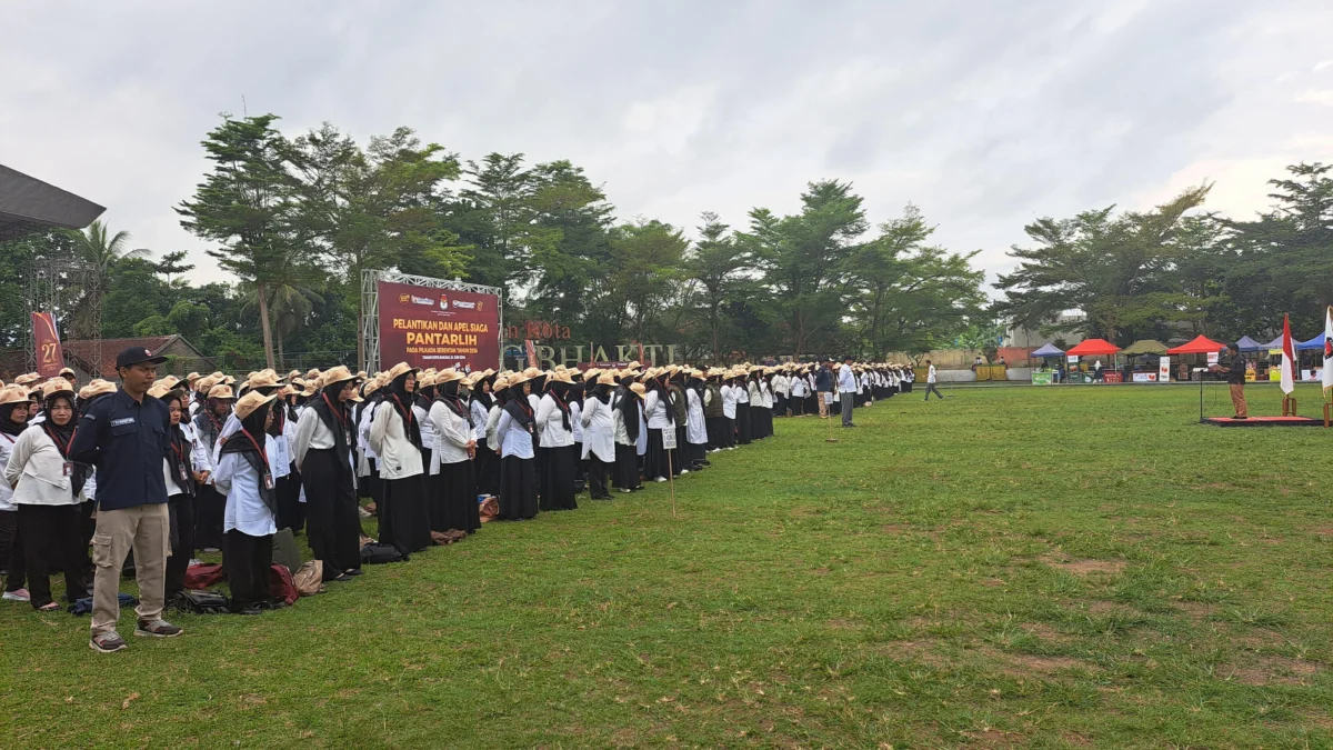 Ratusan Pantarlih se-Kota Banjar dilantik di Lapang Bhakti Taman Kota Banjar, Senin (24/6/2024). (Cecep Herdi/Jabar Ekspres)