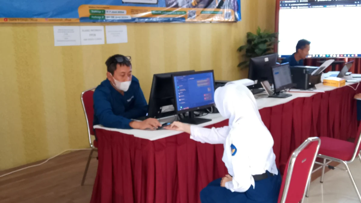 Doc. PPDB tahap 2 SMKN 3 Cimahi klaim lancar tanpa hambatan (Mong)
