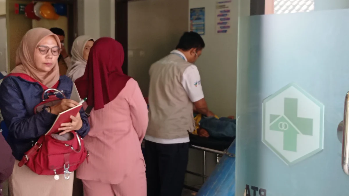 Dua Kasus Keracunan Terjadi di KBB, Terbaru di Kecamatan Padalarang Ilustrasi korban keracunan makanan. Kamis (27/6). (Jabar Ekspres/wit)
