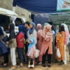 Gerakan Pangan Murah digelar Dinas Ketahanan Pangan dan Peternakan (DKPP) Provinsi Jawa Barat di wilayah Desa Cibiruwetan, Kecamatan Cileunyi, Kabupaten Bandung.