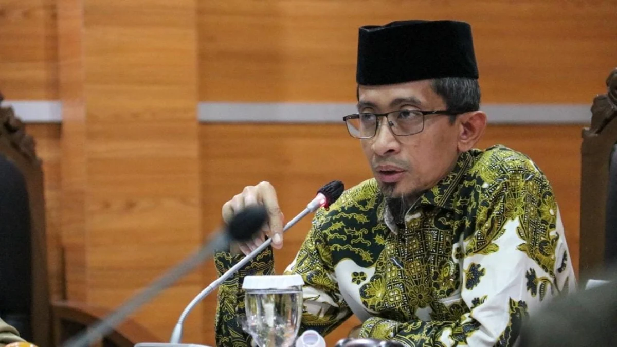 Wakil Ketua DPRD Kabupaten Bogor, KH Agus Salim menyampaikan dukungannya terhadap relokasi pedagang kaki lima (PKL) ke Rest Area Gunung Mas, Puncak, Bogor, Jawa Barat.