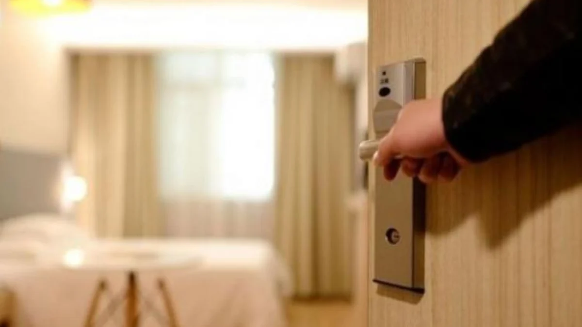 Kisah Turis Didenda Rp6,5 Juta di Hotel Mewah Beijing, Apa yang Sebenarnya Terjadi? Kisah Turis Didenda Rp6,5 Juta di Hotel Mewah Beijing, Apa yang Sebenarnya Terjadi?