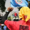 Buruh di Jabar saat gelar aksi di depan Gedung Sate Bandung pada beberapa waktu lalu. Foto. Pandu Muslim Jabar Ekspres
