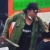 Viral Pria Rampas HP Sambil Bawa Sajam di Jakarta Barat