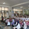 Doc. Peserta Gerakan Makan Ikan (Gemarikan) Dispangtan Cimahi hadirkan siswa-siswi SDN Cibabat Mandiri 1 Cimahi (Mong)