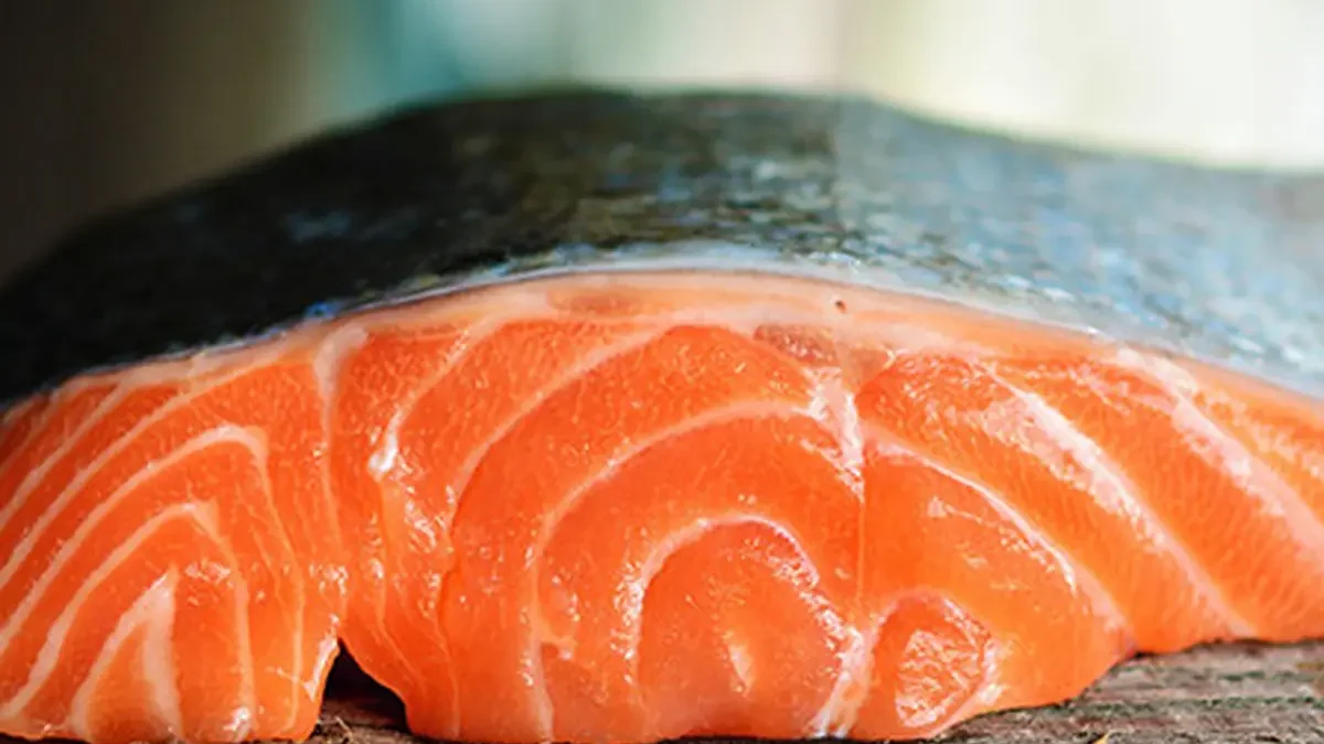 Salmon Mahal? Coba 5 Ikan Lokal Ini yang Tak Kalah Bergizi Salmon Mahal? Coba 5 Ikan Lokal Ini yang Tak Kalah Bergizi